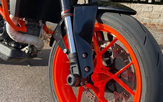 Gebrauchtmotorrad KTM 690 Duke R - Bild 12