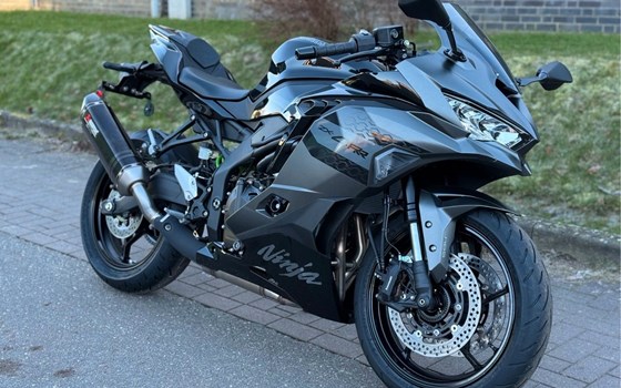 Neufahrzeug Kawasaki Ninja ZX-4RR - Bild 2