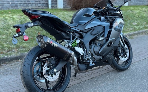 Neufahrzeug Kawasaki Ninja ZX-4RR - Bild 3