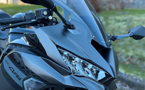 Neufahrzeug Kawasaki Ninja ZX-4RR - Bild 7
