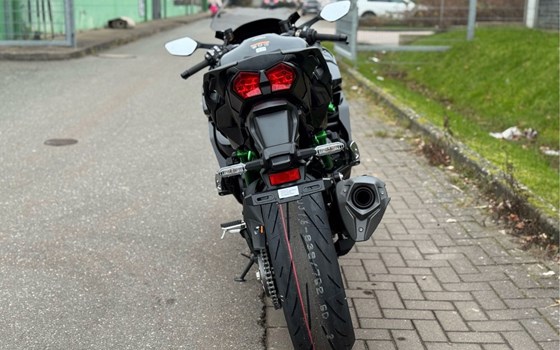 Gebrauchtmotorrad Kawasaki Ninja H2 SX SE - Bild 13