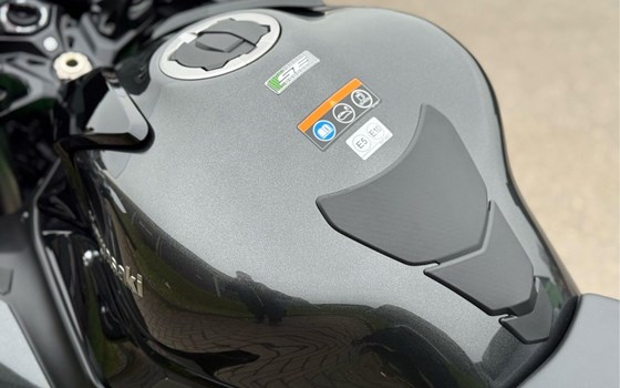 Gebrauchtmotorrad Kawasaki Ninja H2 SX SE - Bild 14