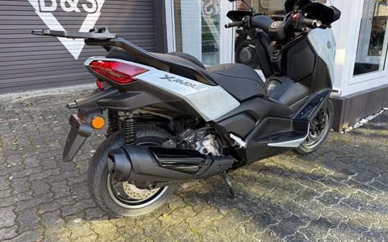 Gebrauchtmotorrad Yamaha XMAX 300 Tech MAX+ - Bild 10