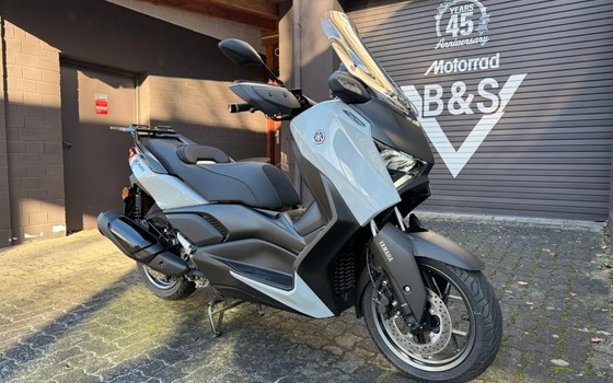 Gebrauchtmotorrad Yamaha XMAX 300 Tech MAX+ - Bild 2