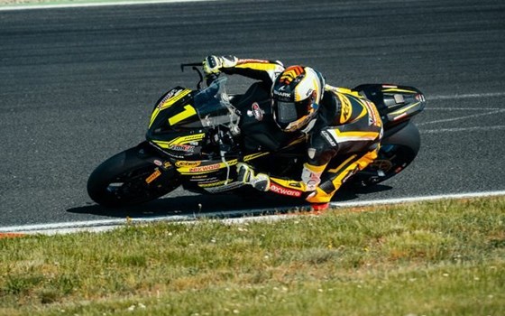 Gebrauchtmotorrad Triumph Daytona 660 - Bild 3