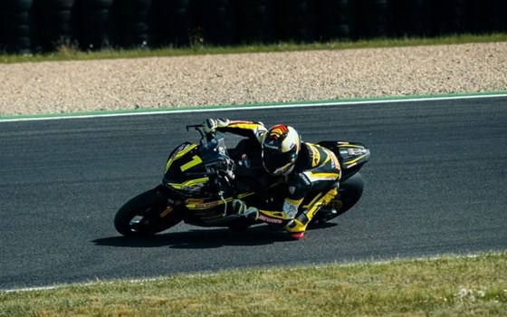 Gebrauchtmotorrad Triumph Daytona 660 - Bild 6