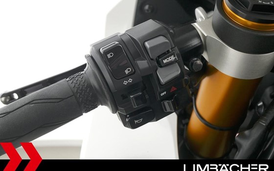 Gebrauchtmotorrad Yamaha R1 World GP 60th Anniversary - Bild 22