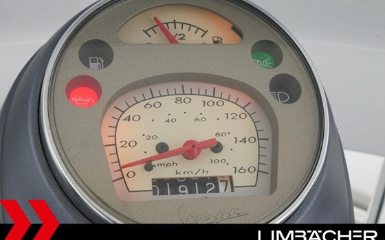 Gebrauchtmotorrad Vespa GTV 300 Special Edition Sei Giorni Euro4 - Bild 12