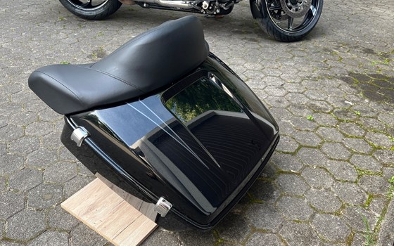 Gebrauchtmotorrad Harley-Davidson CVO Street Glide FLHXSE - Bild 9