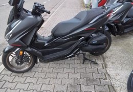 Neumotorrad Honda Forza 125 Special Edition
