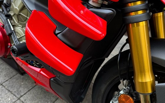 Gebrauchtmotorrad Ducati Streetfighter V4 S - Bild 1