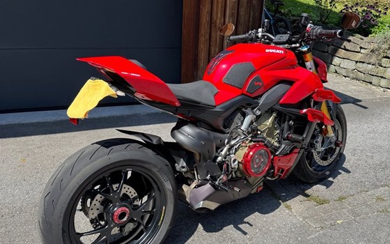 Gebrauchtmotorrad Ducati Streetfighter V4 S - Bild 12