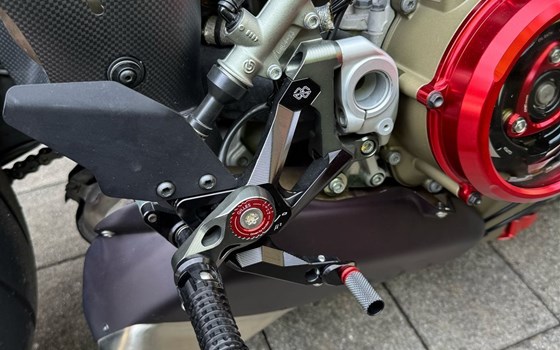 Gebrauchtmotorrad Ducati Streetfighter V4 S - Bild 3