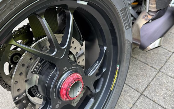 Gebrauchtmotorrad Ducati Streetfighter V4 S - Bild 4