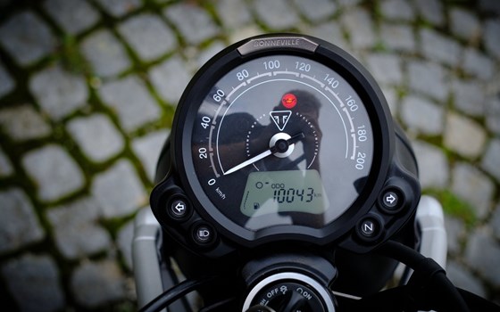 Gebrauchtmotorrad Triumph Street Scrambler - Bild 7