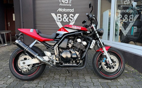 Gebrauchtmotorrad Yamaha FZS 600 Fazer - Bild 1