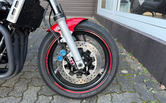 Gebrauchtmotorrad Yamaha FZS 600 Fazer - Bild 12