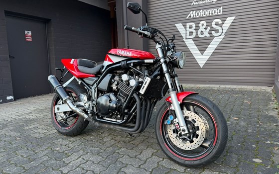 Gebrauchtmotorrad Yamaha FZS 600 Fazer - Bild 2