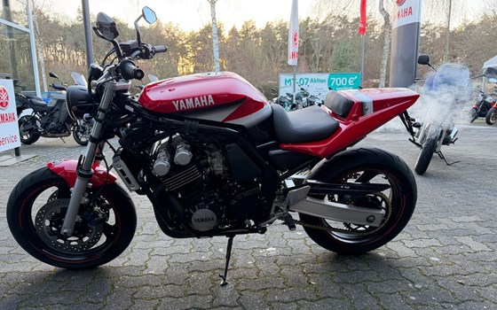 Gebrauchtmotorrad Yamaha FZS 600 Fazer - Bild 6