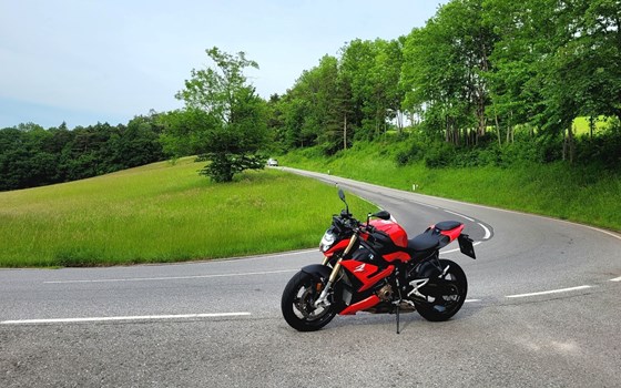 Gebrauchtmotorrad BMW S 1000 R - Bild 1