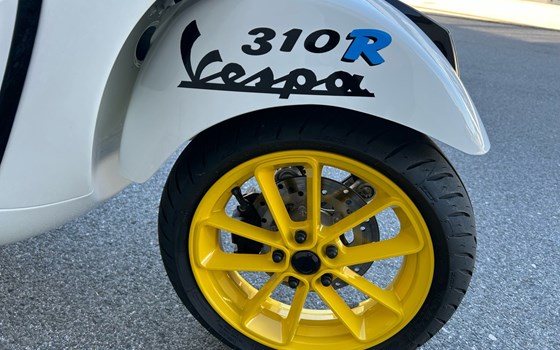 Gebrauchtmotorrad Vespa GTS 310 SuperSport - Bild 4