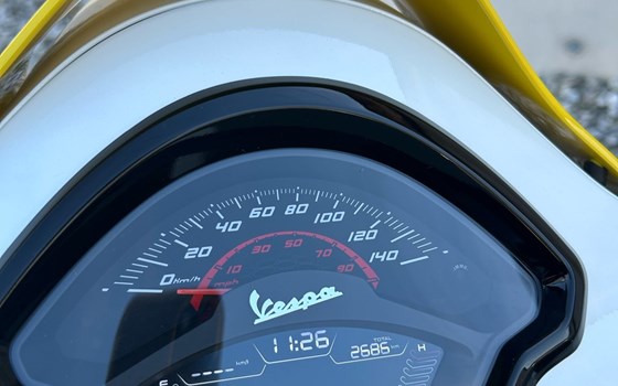 Gebrauchtmotorrad Vespa GTS 310 SuperSport - Bild 11