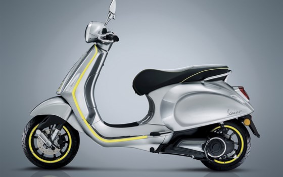 Neufahrzeug Vespa Elettrica - Bild 12