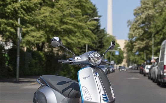 Neufahrzeug Vespa Elettrica - Bild 19