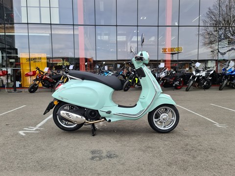 Vespa Primavera 125