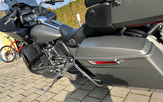 Gebrauchtmotorrad Harley-Davidson Road Glide Ultra - Bild 6