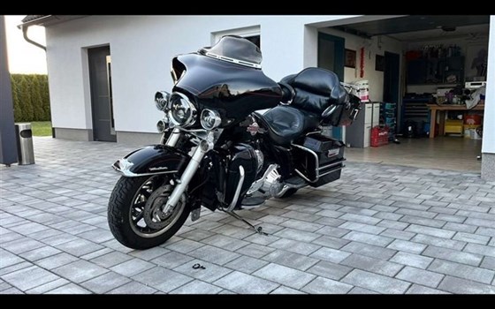 Gebrauchtmotorrad Harley-Davidson Electra Glide Ultra Classic FLHTCU - Bild 11