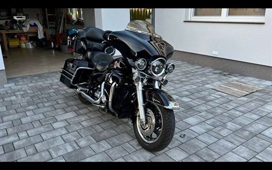 Gebrauchtmotorrad Harley-Davidson Electra Glide Ultra Classic FLHTCU - Bild 12