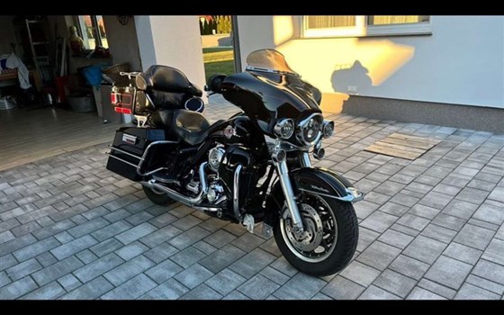 Gebrauchtmotorrad Harley-Davidson Electra Glide Ultra Classic FLHTCU - Bild 5