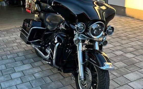 Gebrauchtmotorrad Harley-Davidson Electra Glide Ultra Classic FLHTCU - Bild 9