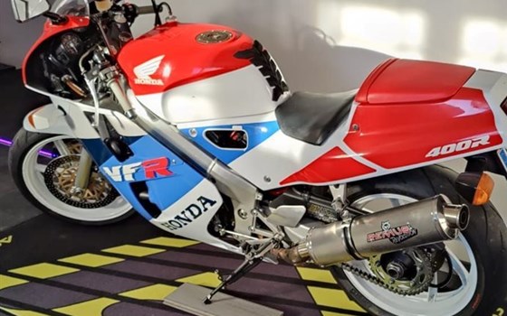 Gebrauchtmotorrad Honda VFR 400 R (NC30) - Bild 1