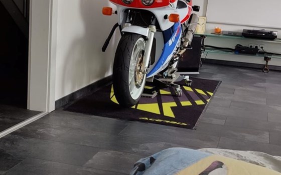 Gebrauchtmotorrad Honda VFR 400 R (NC30) - Bild 2