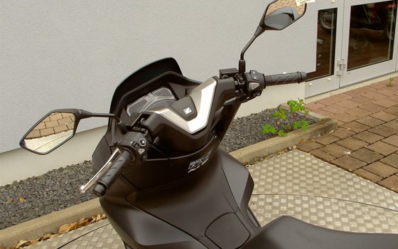 Gebrauchtmotorrad Honda PCX125 - Bild 11