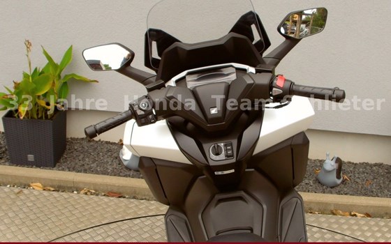 Neufahrzeug Honda Forza 350 - Bild 10