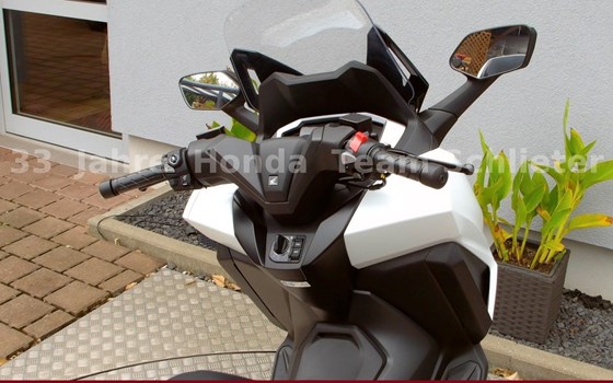 Neufahrzeug Honda Forza 350 - Bild 13