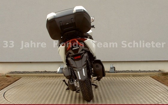 Gebrauchtmotorrad Honda Forza 125 - Bild 7