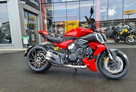 Ducati Diavel V4