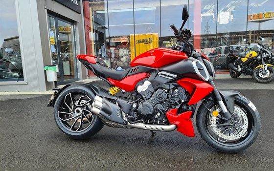 Neufahrzeug Ducati Diavel V4 - Bild 1