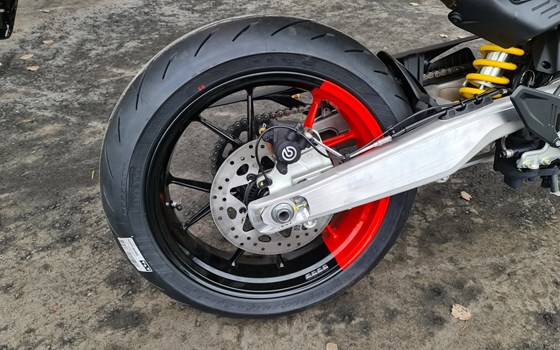 Neufahrzeug Ducati Hypermotard 698 Mono RVE - Bild 4