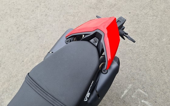 Neufahrzeug Ducati Hypermotard V2 - Bild 9