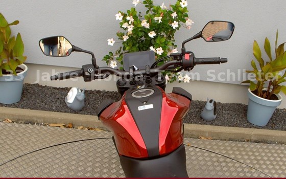 Gebrauchtmotorrad Honda CB125R - Bild 10