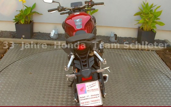 Gebrauchtmotorrad Honda CB650R E-Clutch - Bild 10