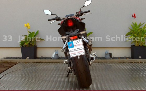 Gebrauchtmotorrad Honda CB650R E-Clutch - Bild 8