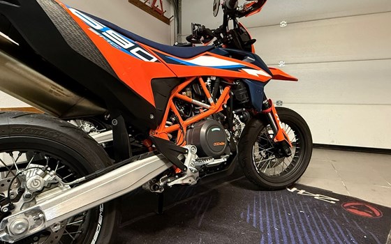 Gebrauchtmotorrad KTM 690 SMC R - Bild 2