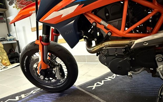 Gebrauchtmotorrad KTM 690 SMC R - Bild 6