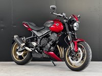 Neumotorrad Triumph Trident 800 